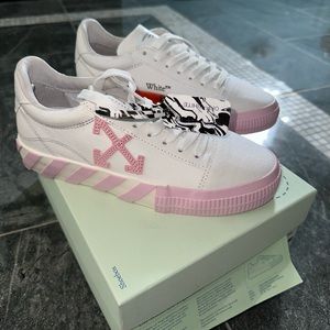OFF-WHITE Low Vulcanized Canvas White Pink